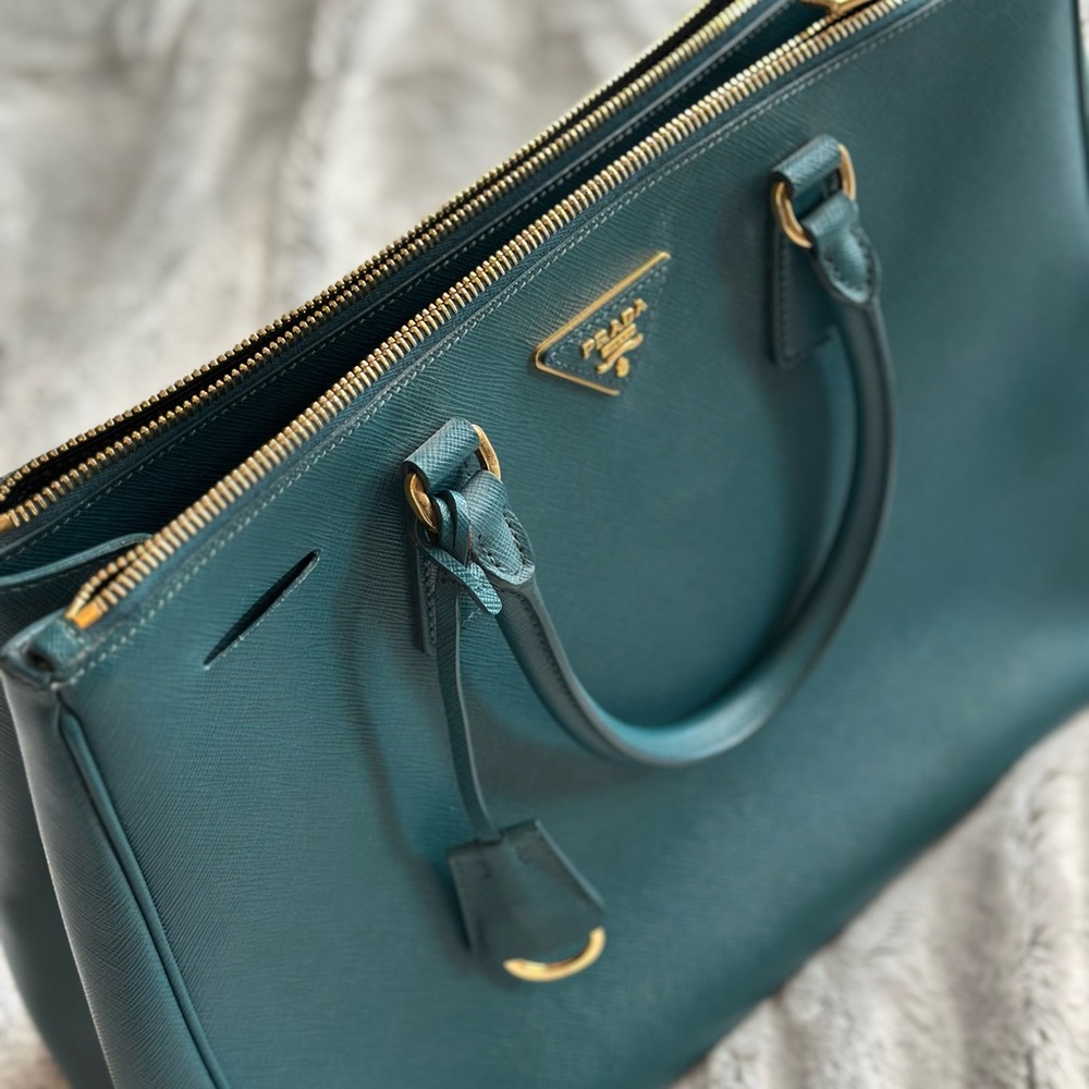 PRADA SAFFIANO LUX COLOR OTTANIO
